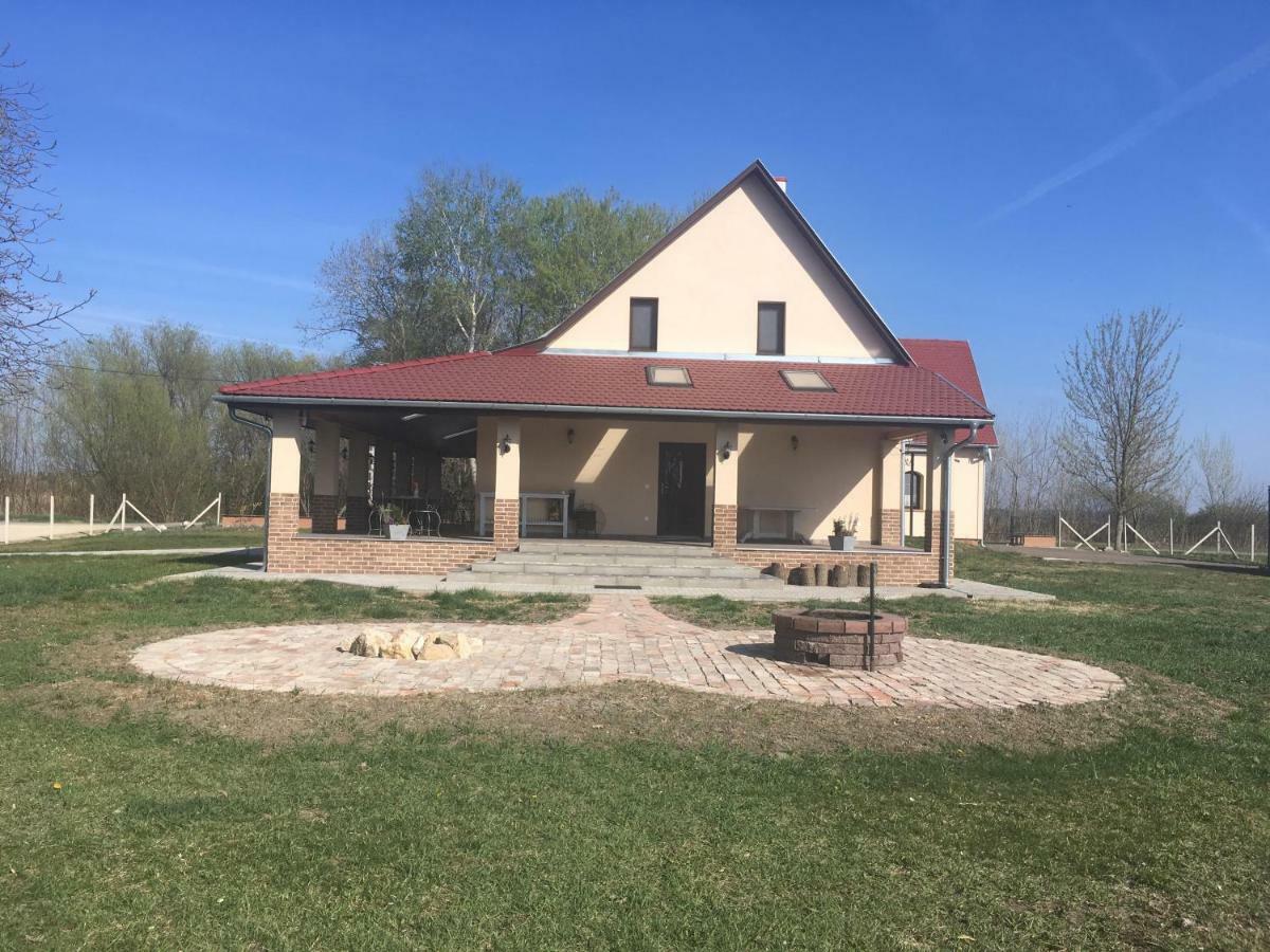 Tiszavilág Pihenőház Hotel Tiszakécske Exterior foto
